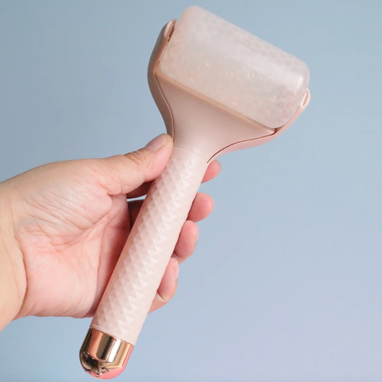 ICE ROLLER - Le rouleau glaçon de massage raffermissant & anti-rides